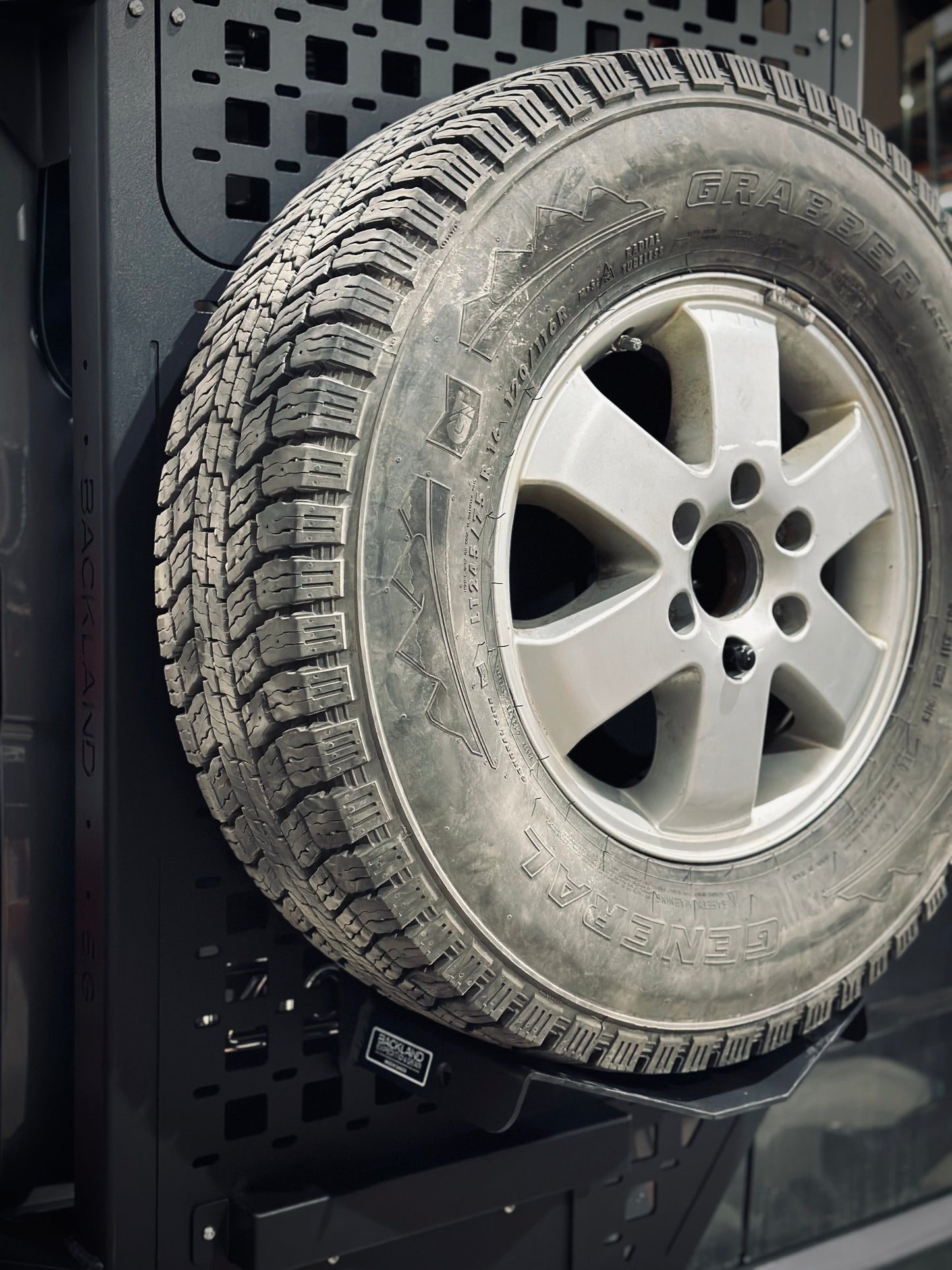 OX - Tire Carrier