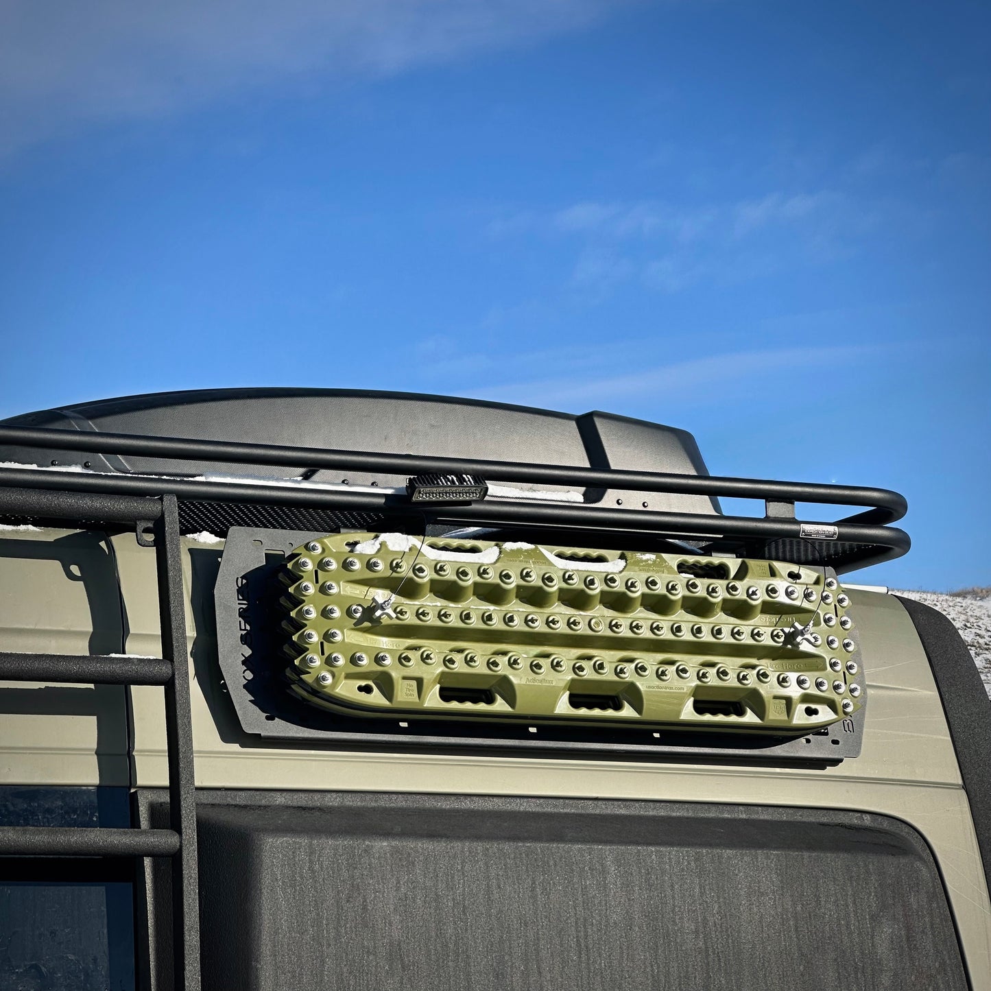 OX - Side Panel