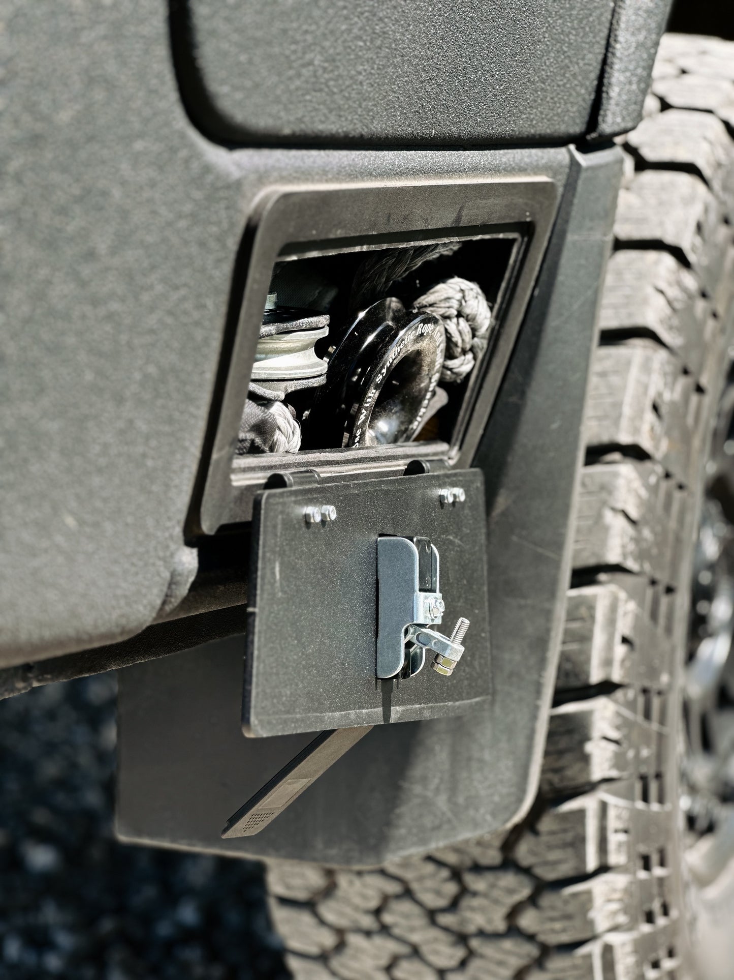OX Series - Trail Locker