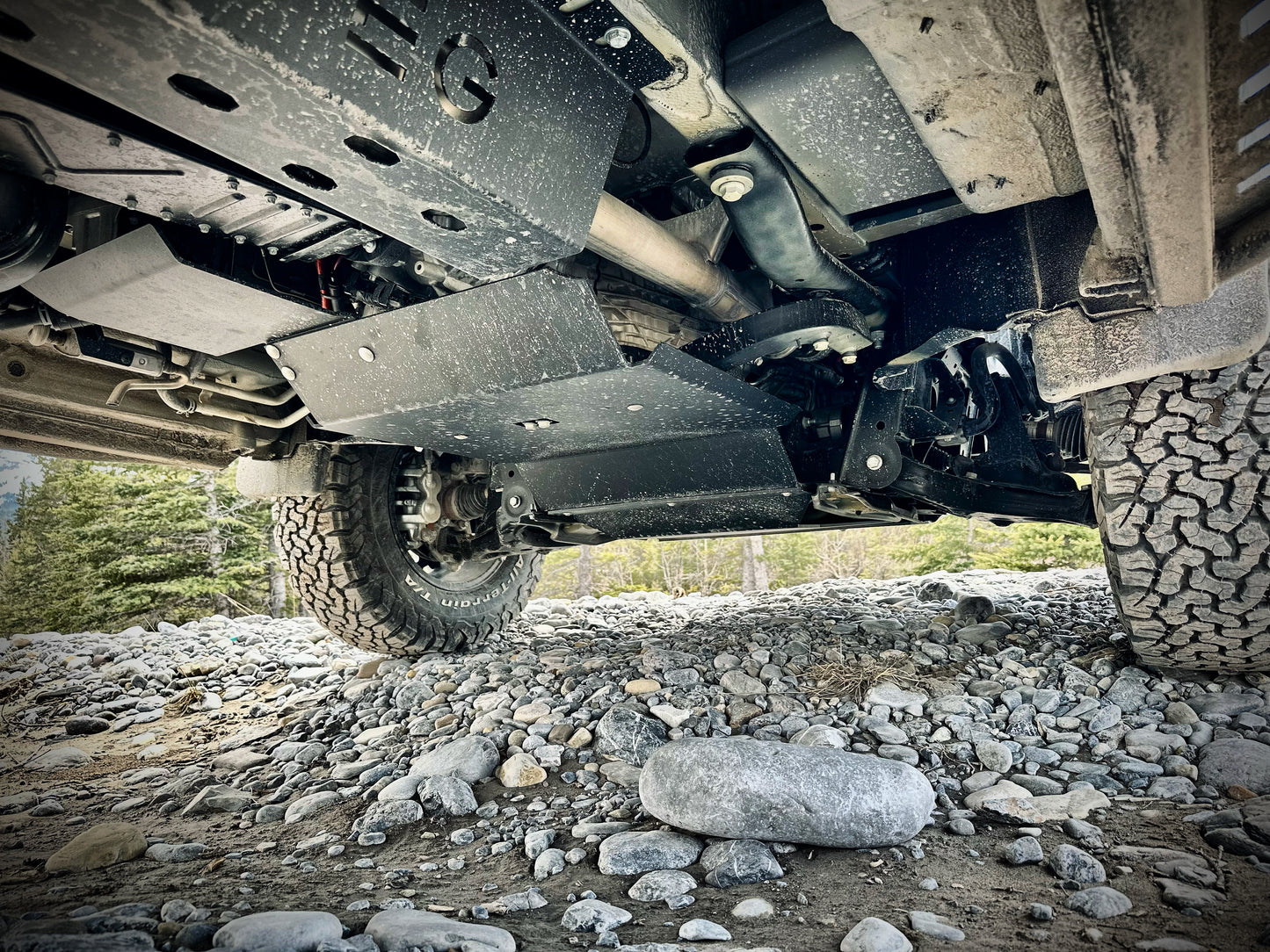 BISON - Transmission Skid Plates System - AWD Sprinter
