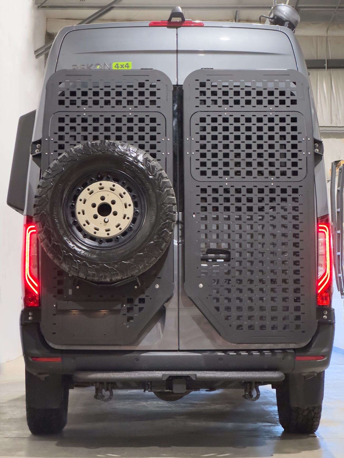 OX - Tire Carrier