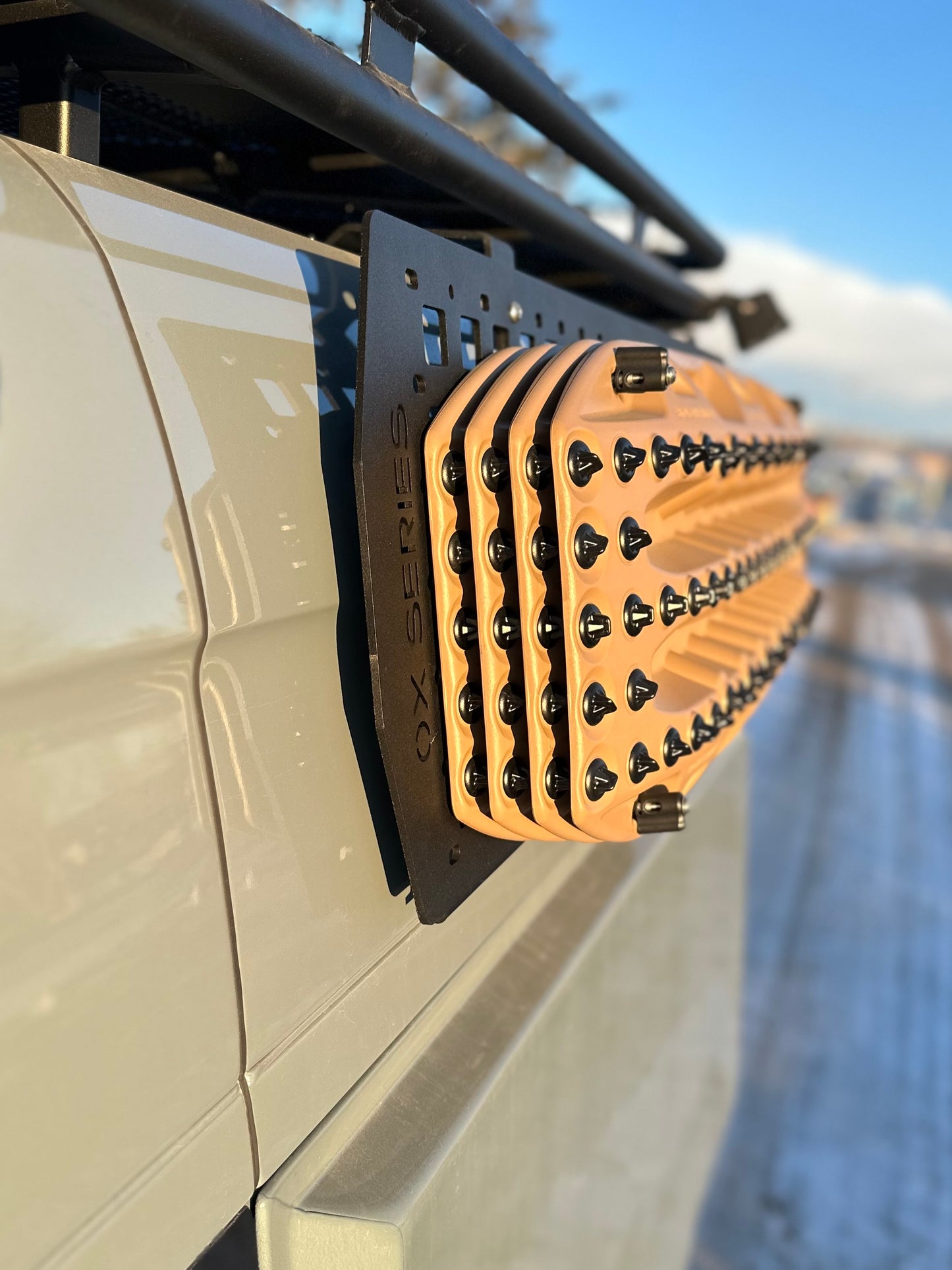 OX - Side Panel