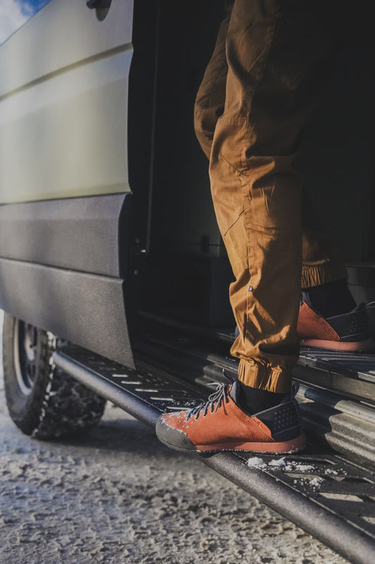 APEX - Side Steps - 144 - Regular - Aluminum - Shorter Driver Side