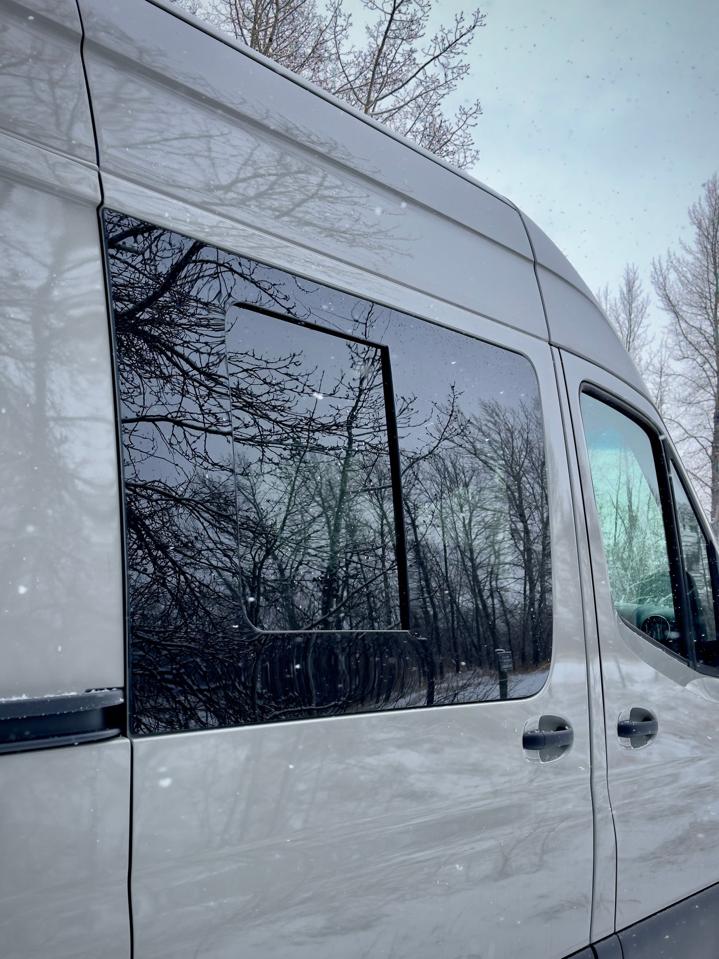 WINDOWS: AM Auto Slider Window OEM Style - Mercedes Sprinter - Sliding Door & Behind Driver