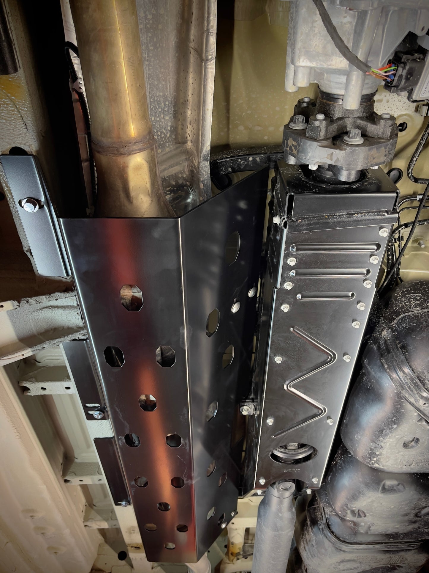 BISON - Catalytic Converter Protector
