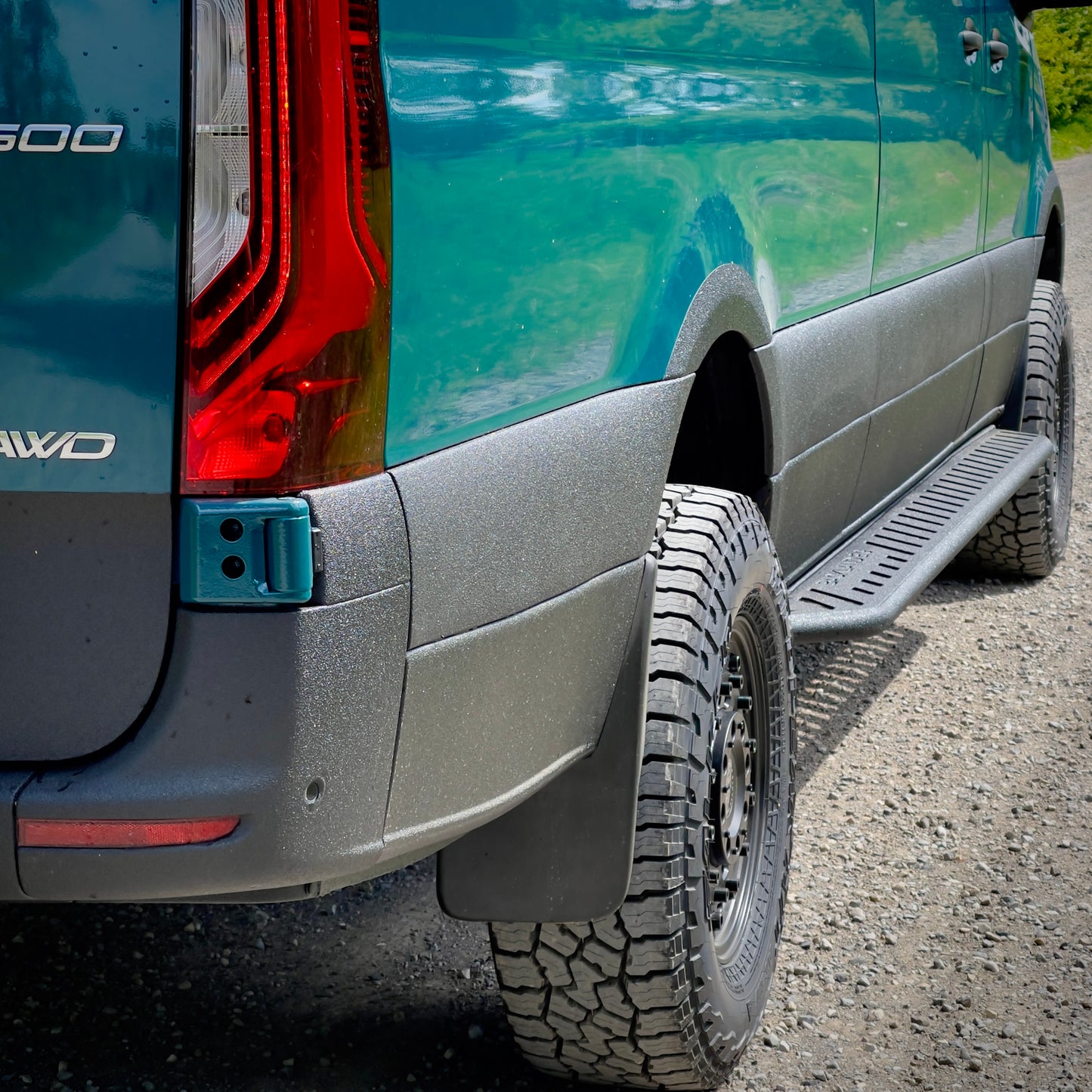 APEX - Rock Sliders / Side Steps - 170 - Regular - Steel - Short Driver Side