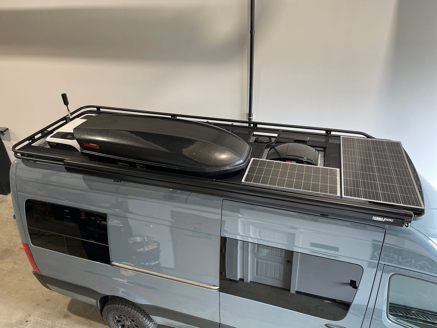 Solar Panel: Renogy 100 Watt 12V System, Monocrystalline, Black Frame