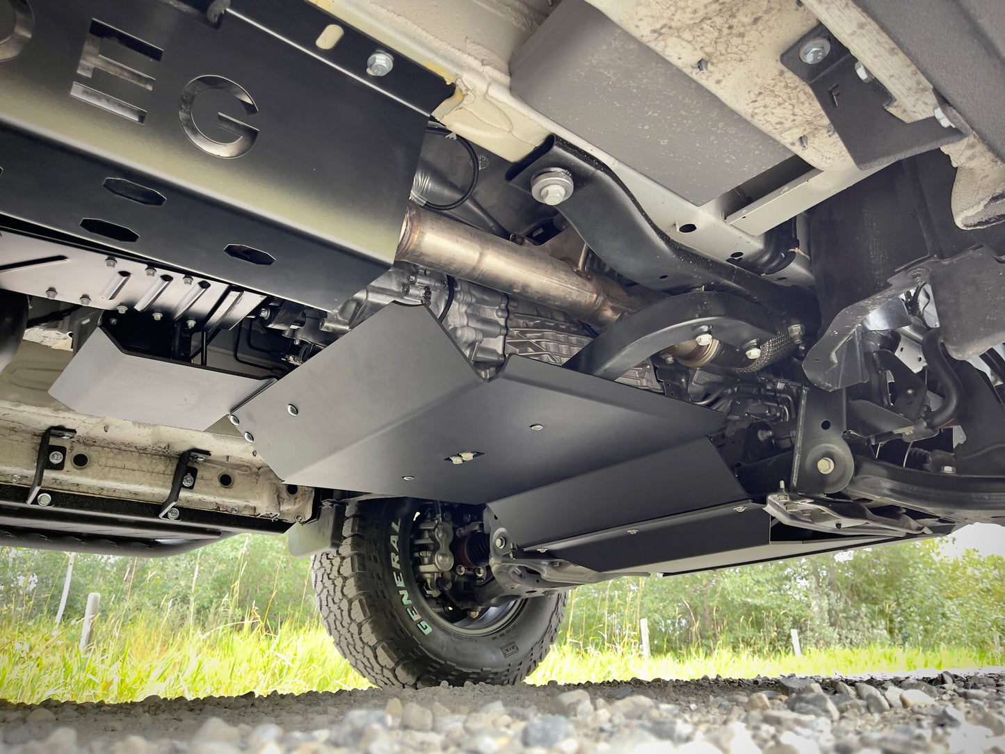 BISON - Transmission Skid Plates System - AWD Sprinter