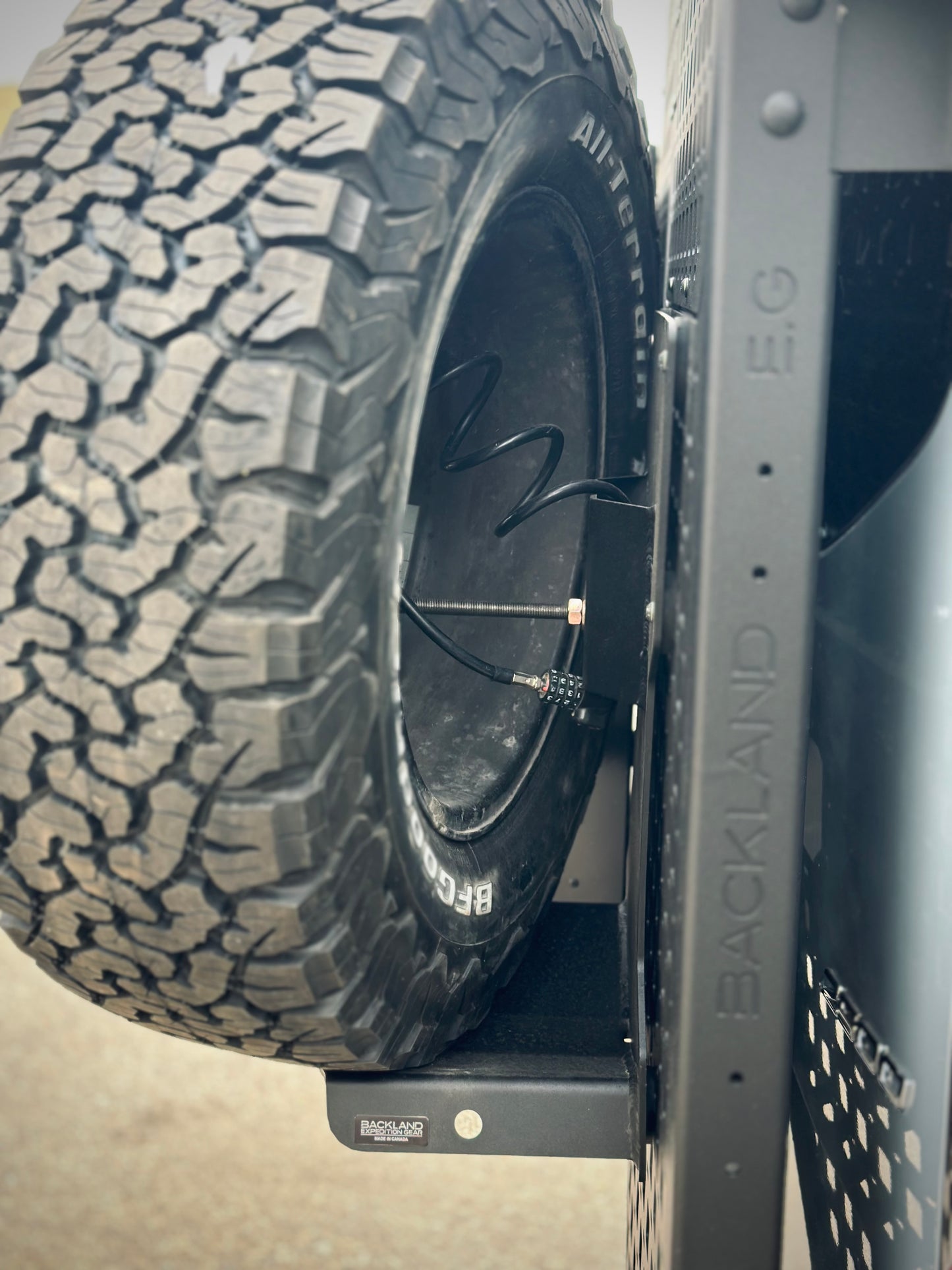 OX - Tire Carrier