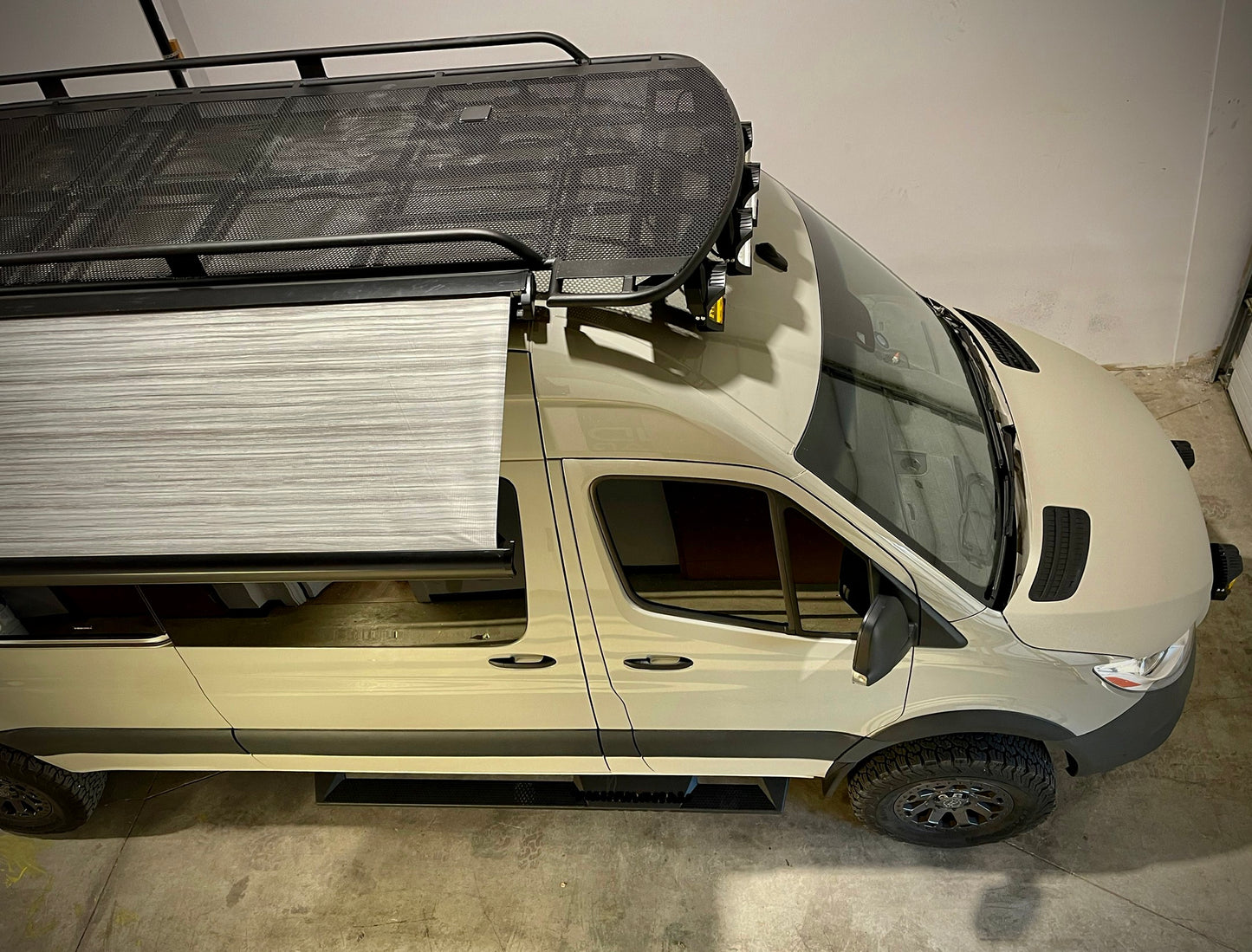 Fiamma F80s Manual Awning 12’2" (370cm)