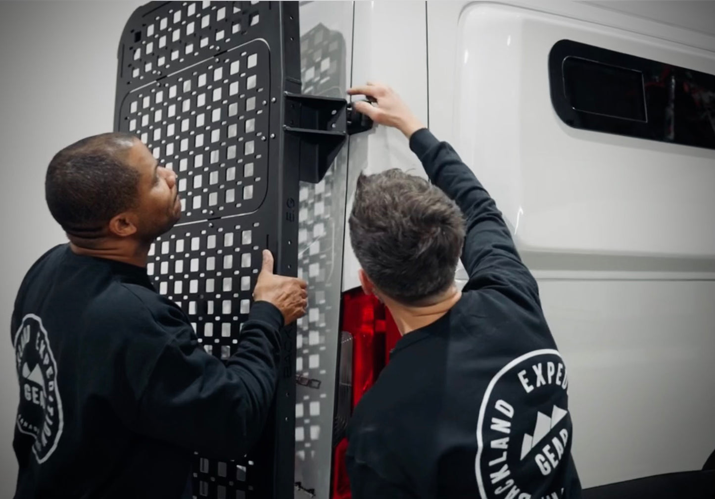 INSTALLATION: OX Rear Door Carrier (single)