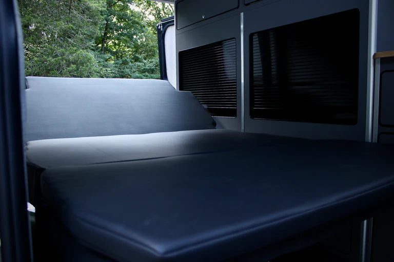 VANEQUIPPED - SafeTrack Seatbed 3-Seater