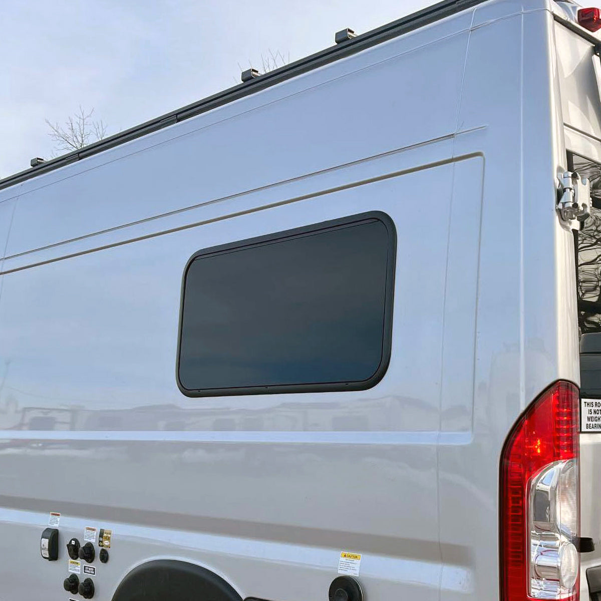 WINDOWS: NomadicArk - Double Wall Acrylic Awning Style - 450mm (w) x 400mm (h)