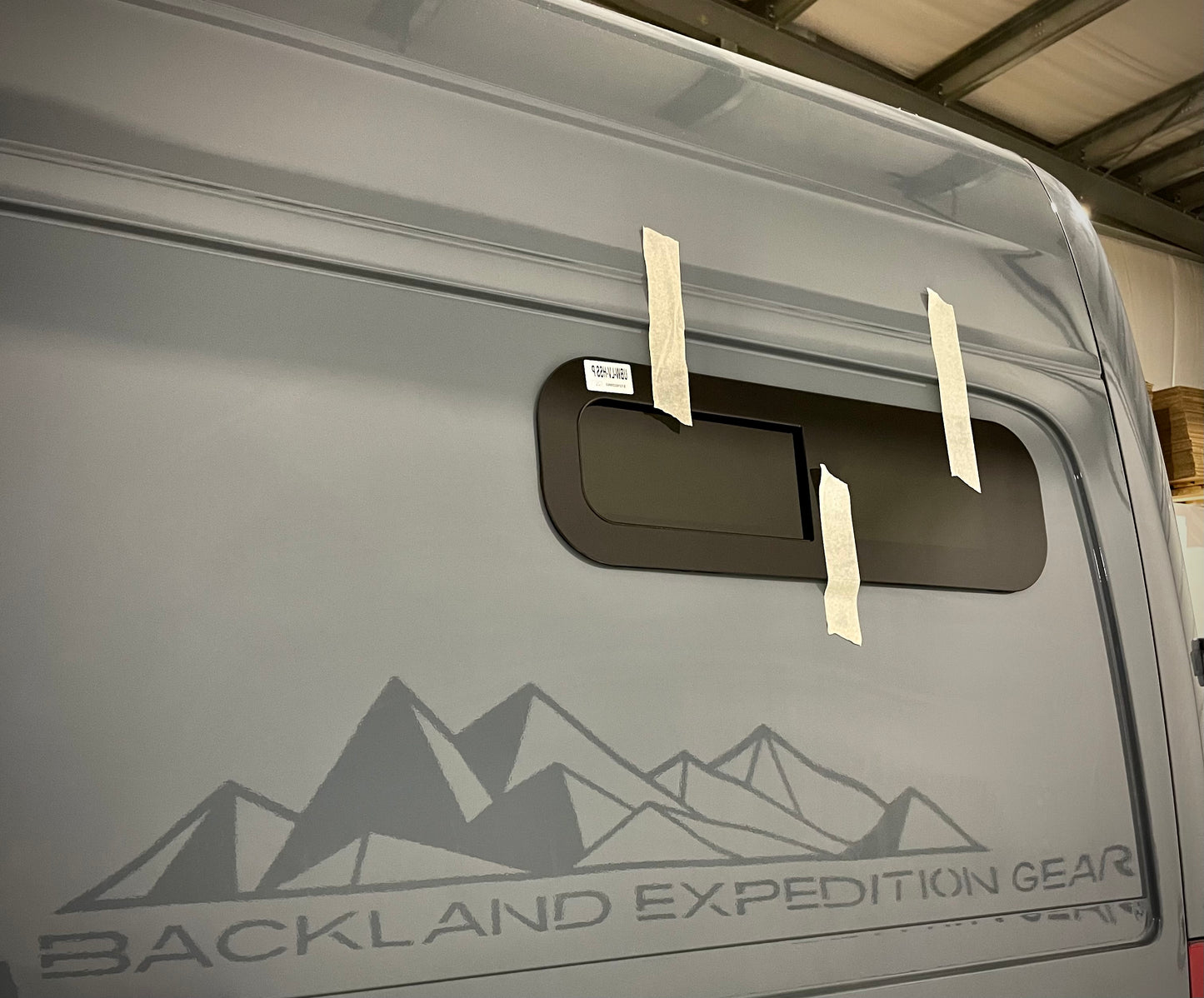 WINDOWS: AM Auto Universal Slider Window 30" x 10"