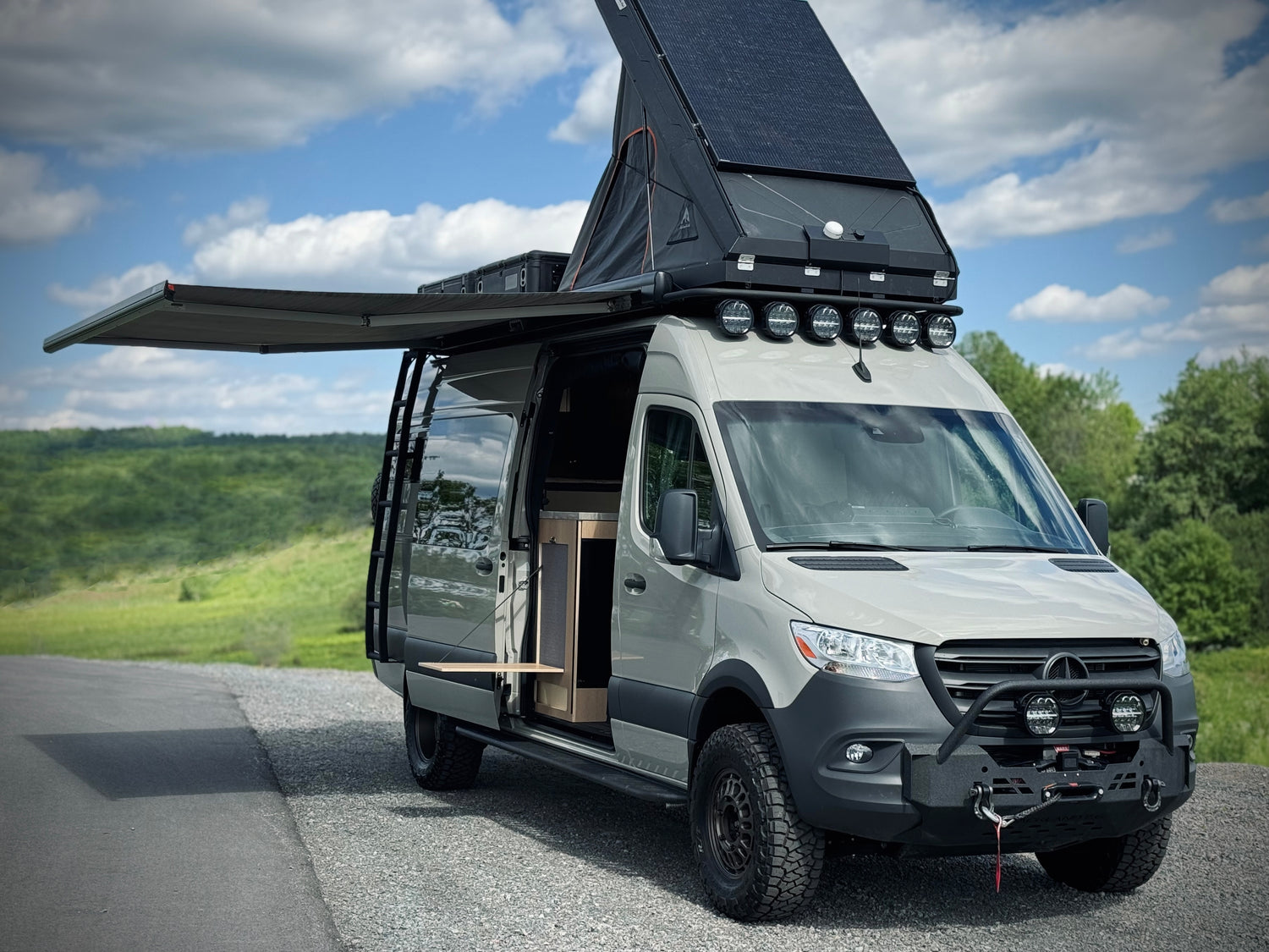 EAGLE Series Roof Rack F45s / Wall Mount Awning - Sprinter 170