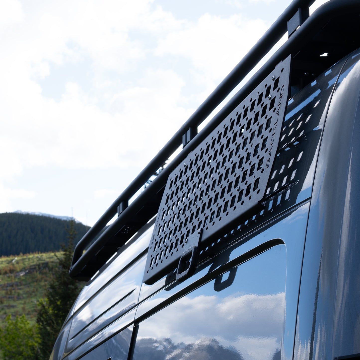 OX - Side Panel