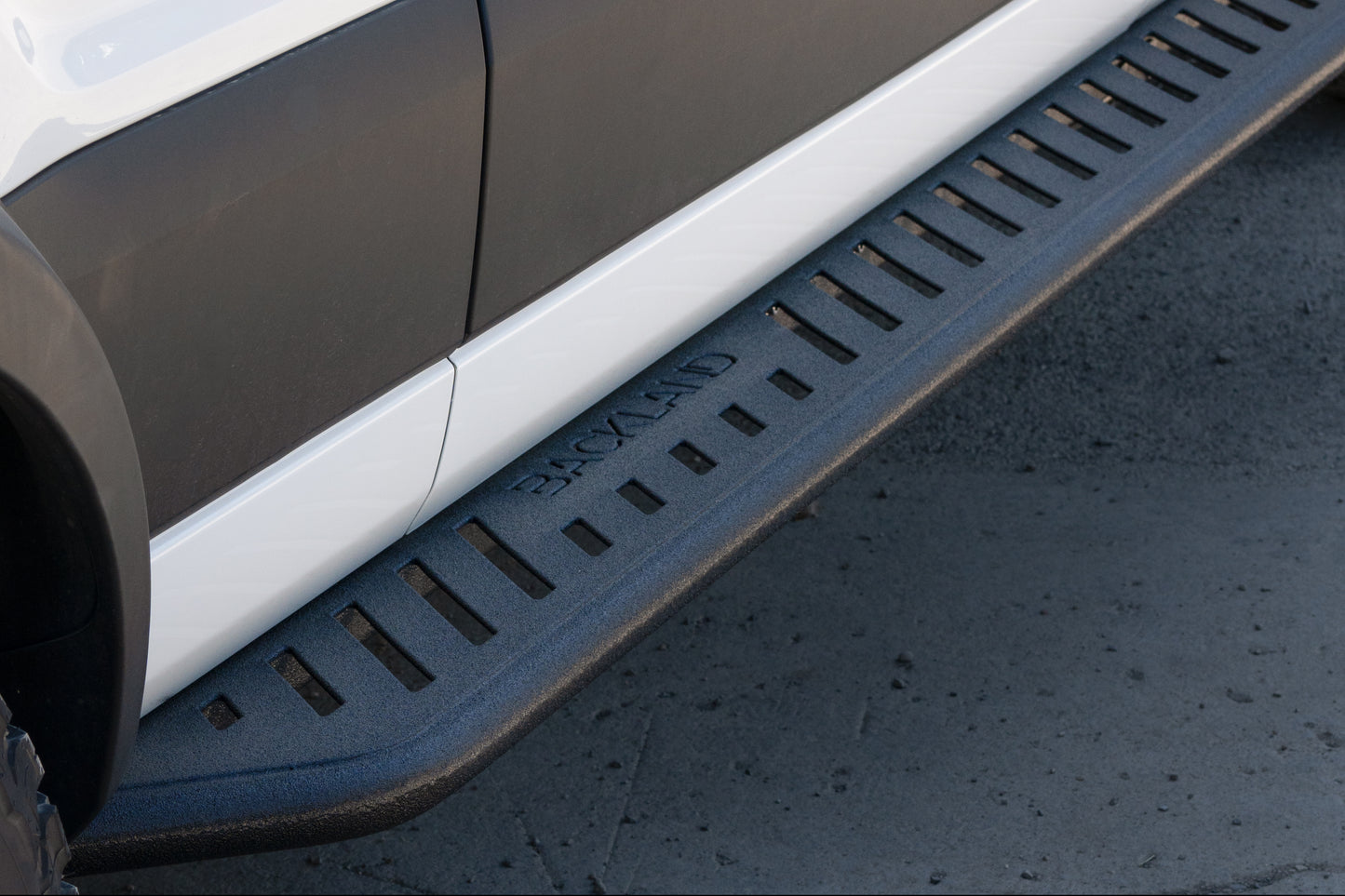 APEX - Side Steps - Transit Van 148" WB - Regular - Aluminum