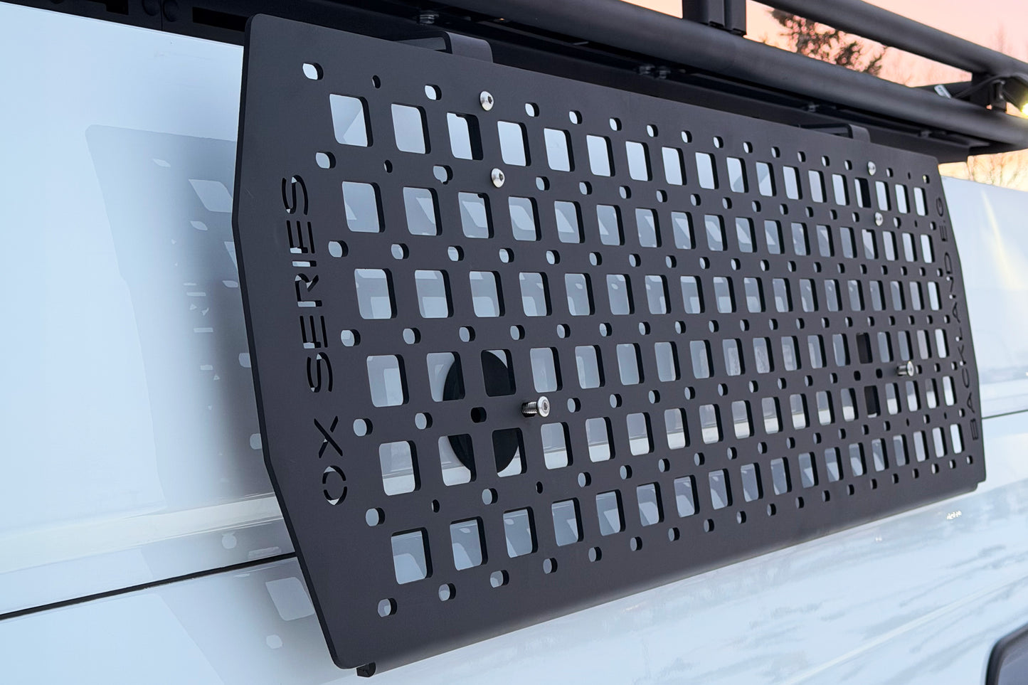 OX - Side Panel
