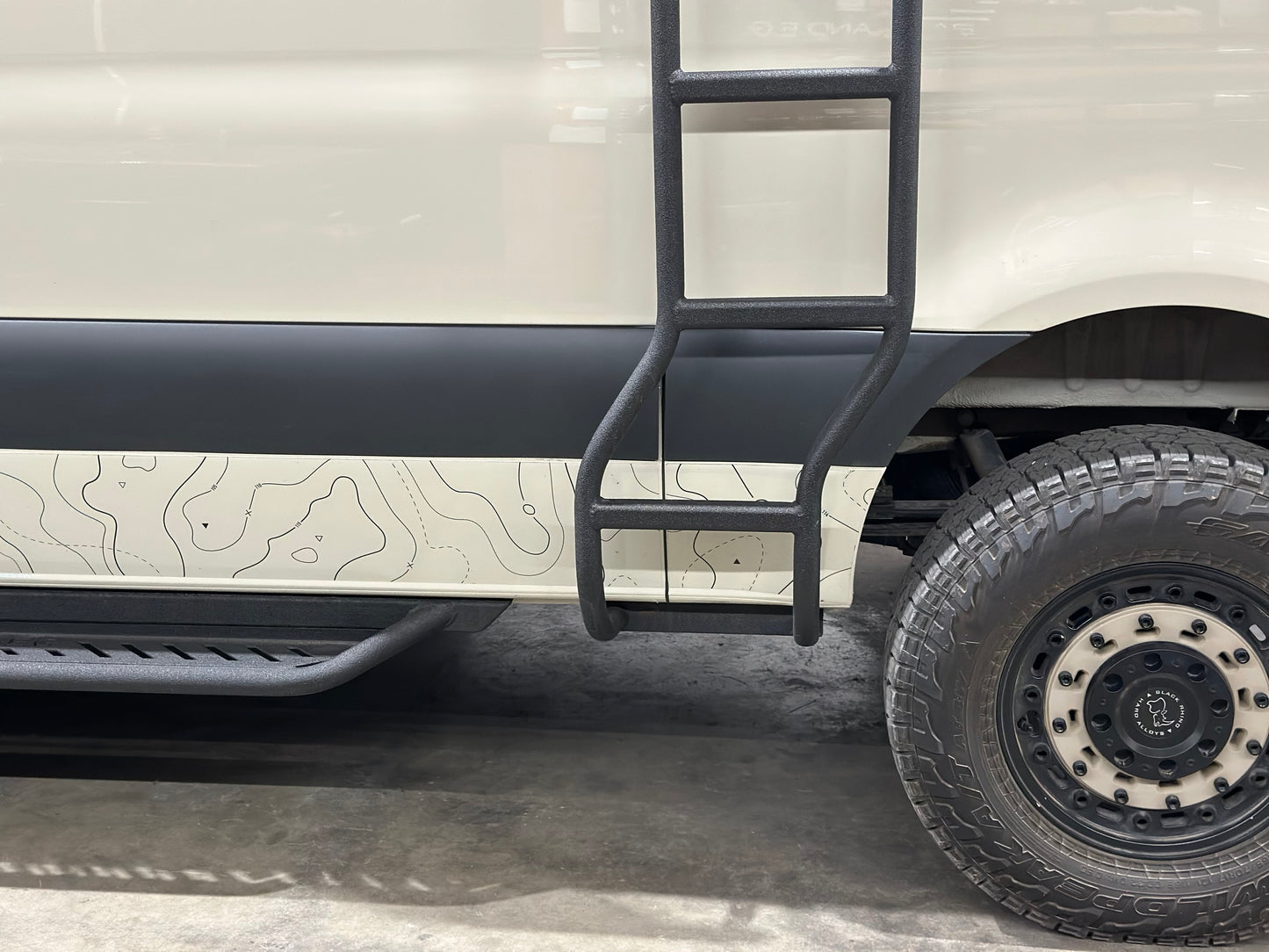 APEX - Rock Sliders / Side Steps - 170 - Drop Down with Shorter Driver Side - Steel