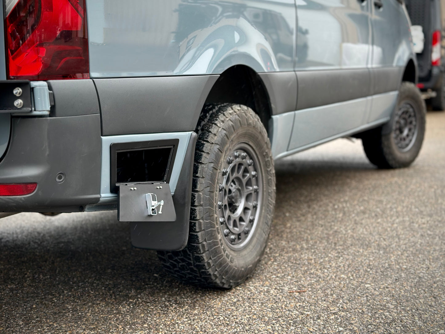 OX Series - Trail Locker